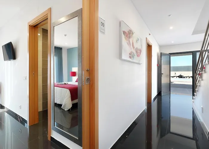 Sunfield - Only Adults 4*