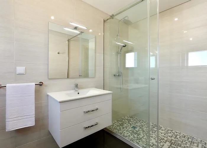 Sunfield - Only Adults